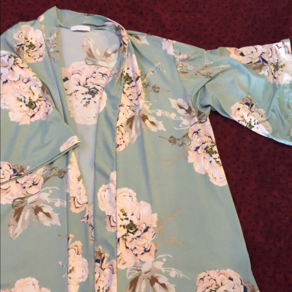 Mint floral kimono